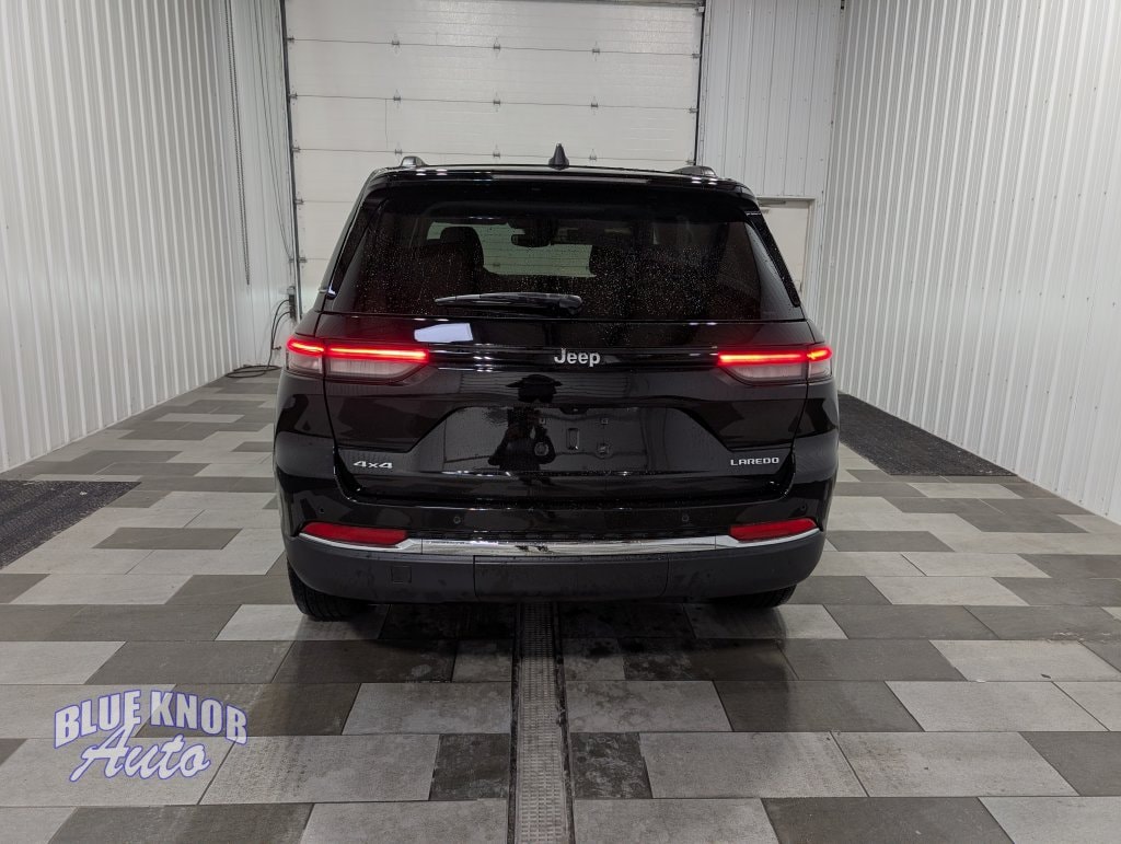 Used 2023 Jeep Grand Cherokee Laredo SUV