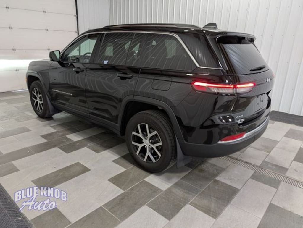 Used 2023 Jeep Grand Cherokee Limited SUV