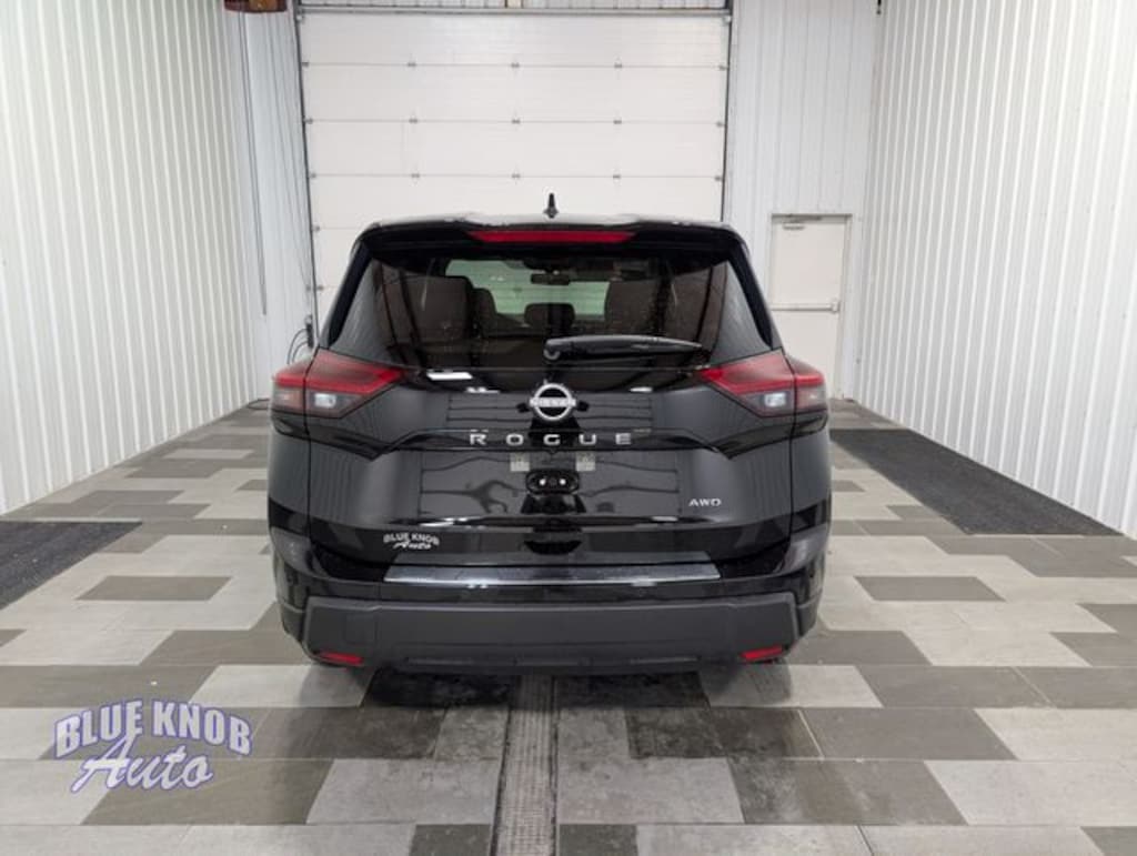Used 2025 Nissan Rogue SV SUV