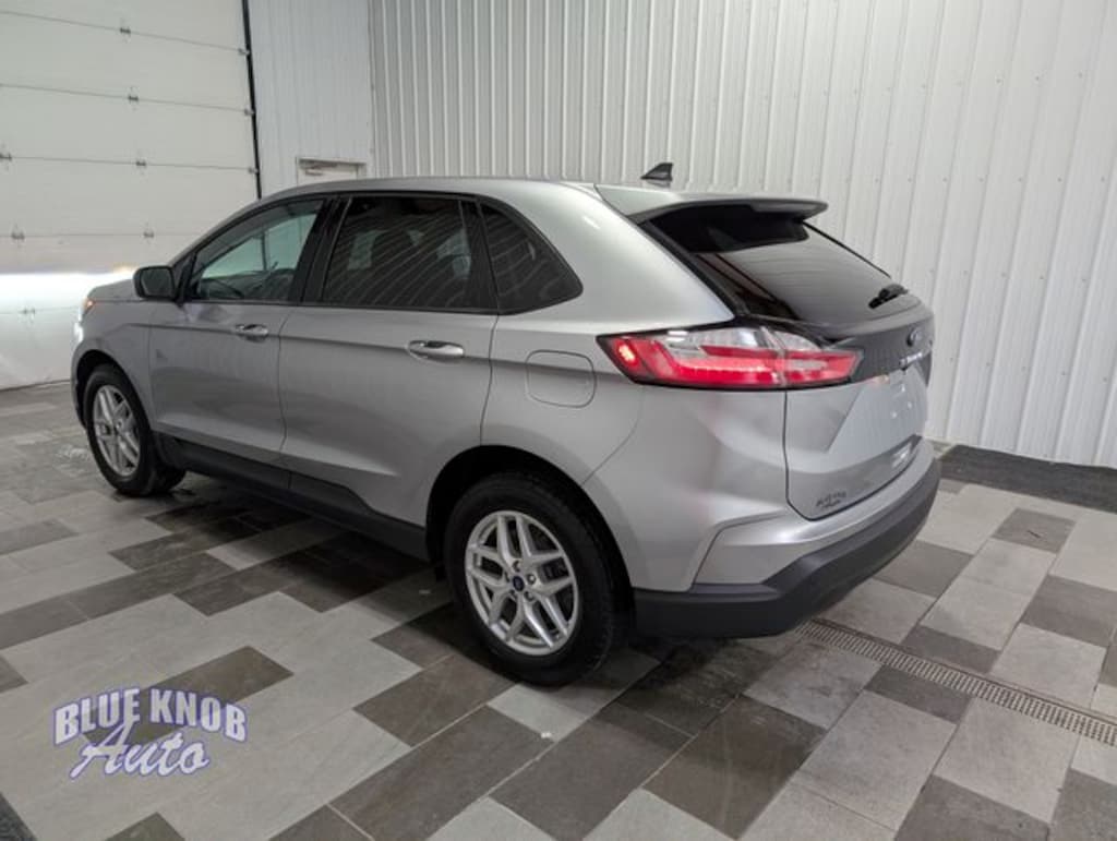 Used 2022 Ford Edge SE SUV