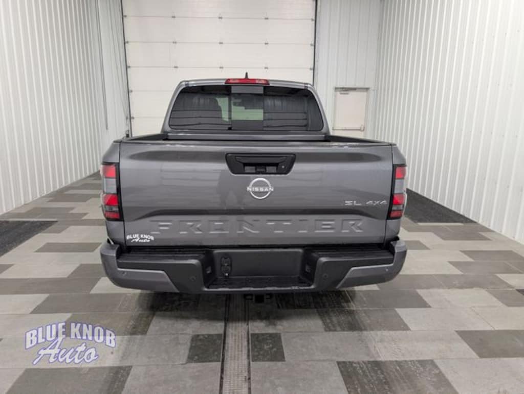 Used 2025 Nissan Frontier SL Truck