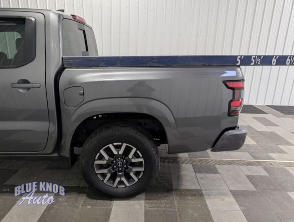Used 2025 Nissan Frontier SL Truck