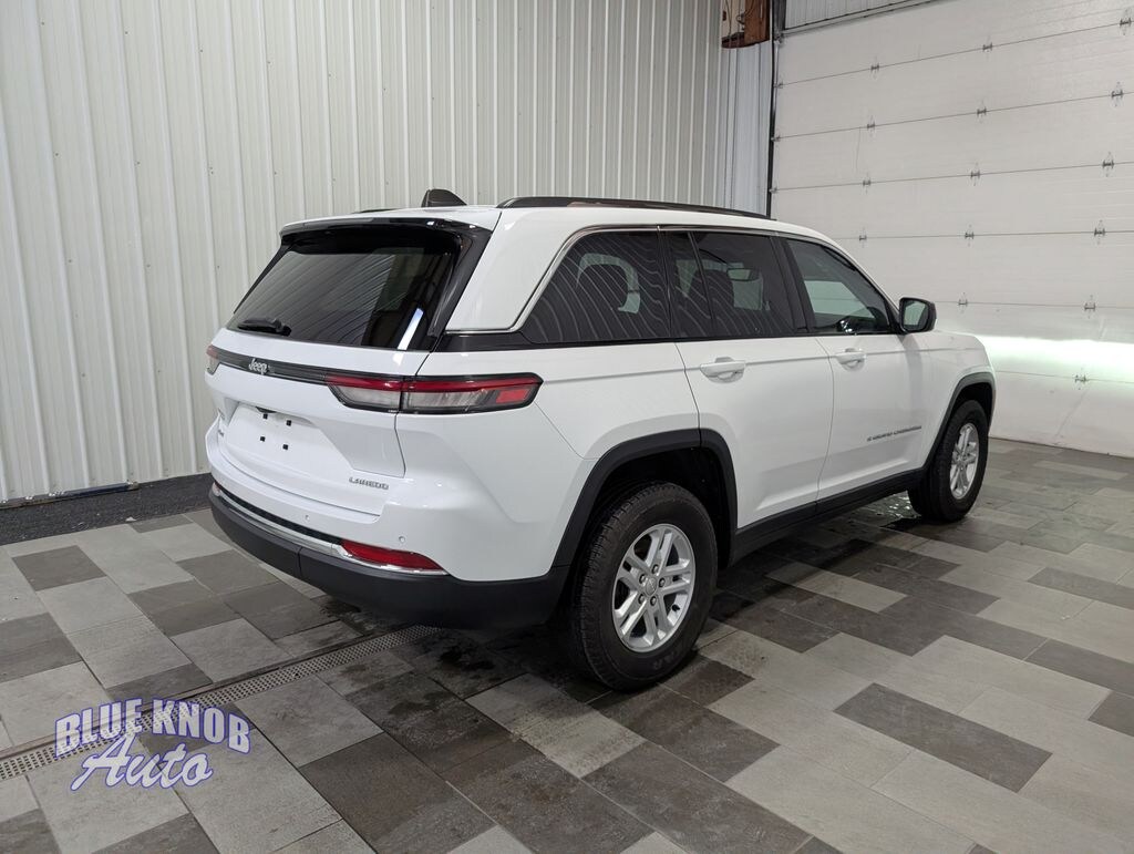 Used 2023 Jeep Grand Cherokee Laredo SUV