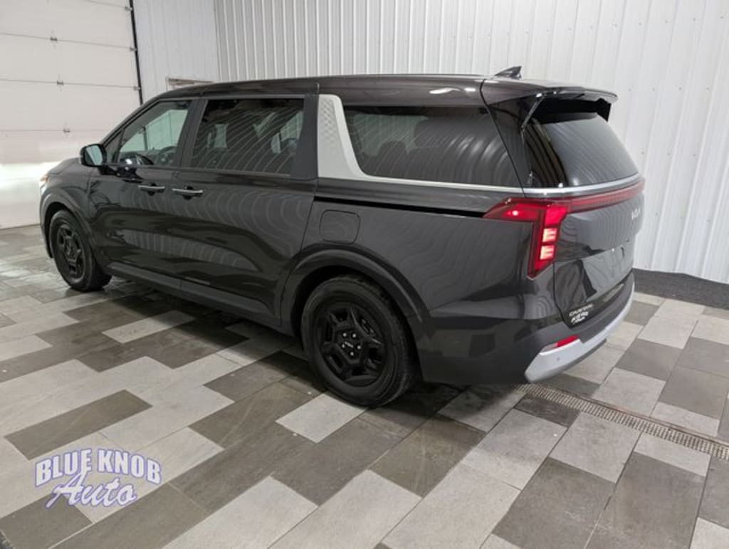 Used 2026 Kia Carnival LXS Minivan/Van