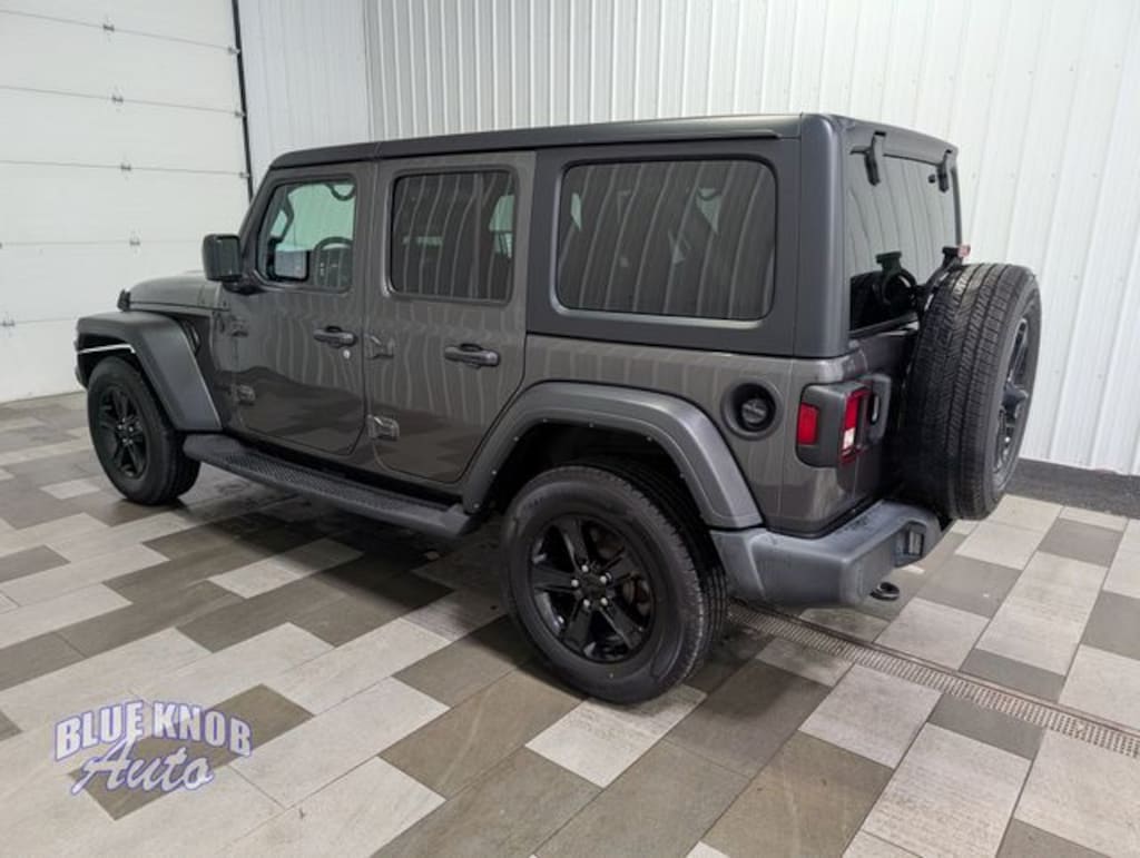 Used 2022 Jeep Wrangler Unlimited Sport Altitude SUV