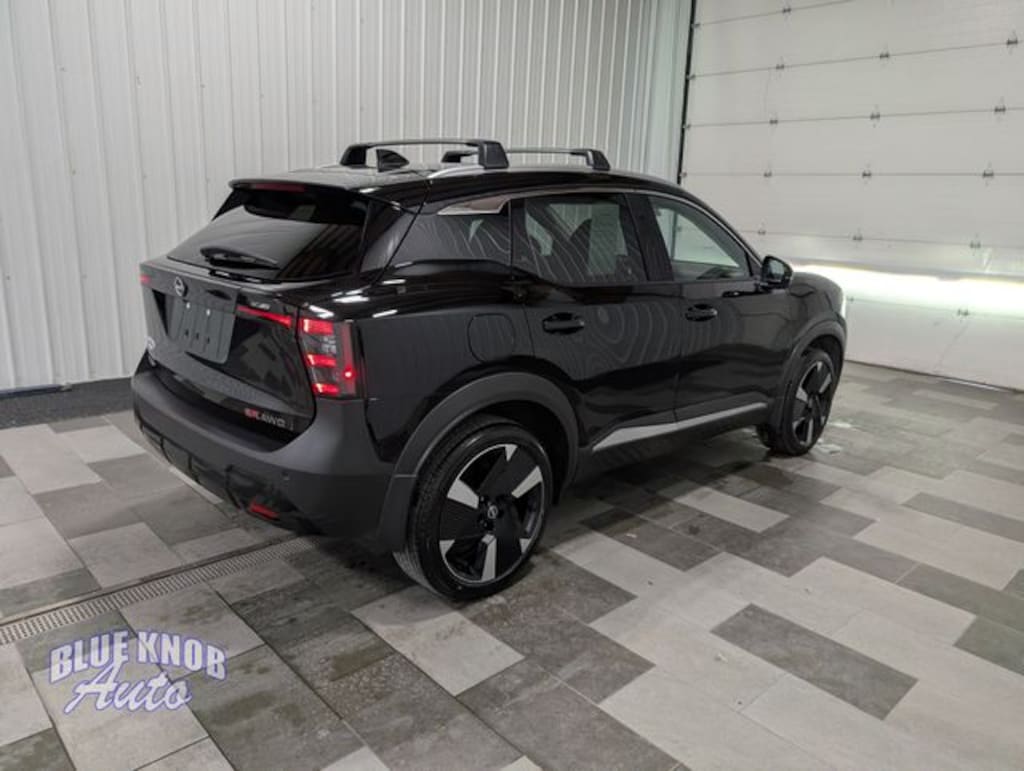 Used 2026 Nissan Kicks SR SUV