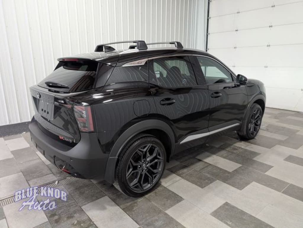 Used 2025 Nissan Kicks SR SUV