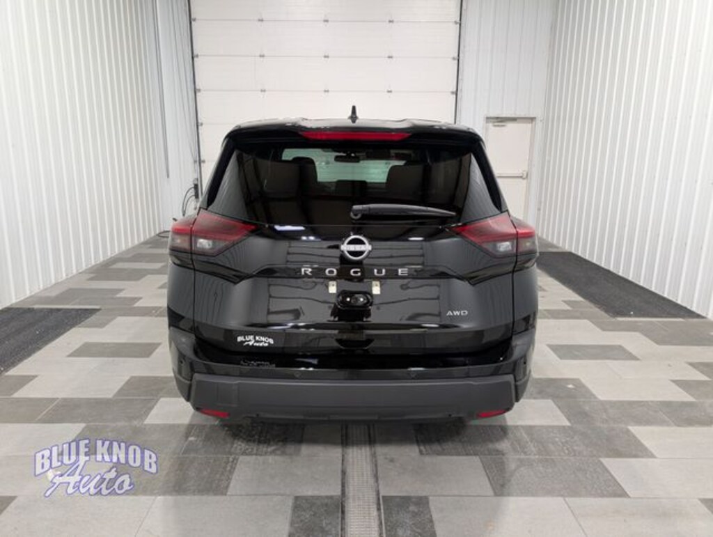 Used 2025 Nissan Rogue SV SUV