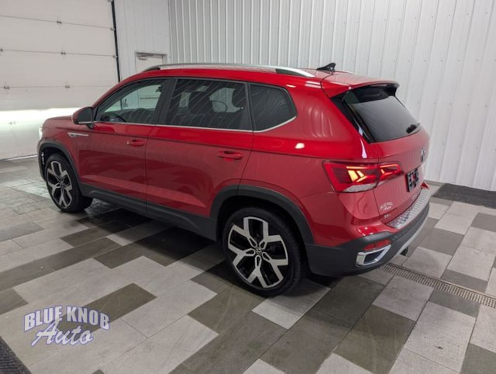 Used 2022 Volkswagen Taos 1.5T SEL SUV