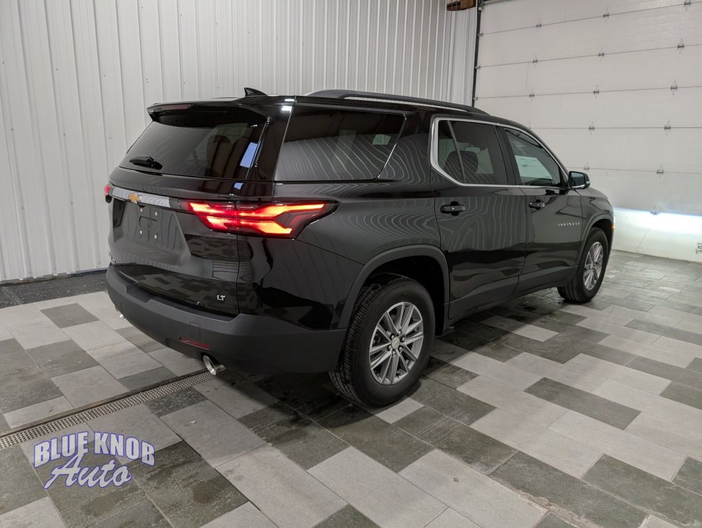 Used 2023 Chevrolet Traverse LT SUV