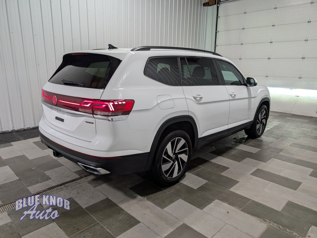Used 2025 Volkswagen Atlas 2.0T SE w/Technology SUV