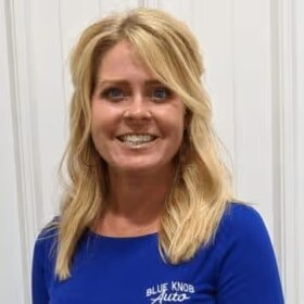Staff member Daena Clark from ID_9e4971