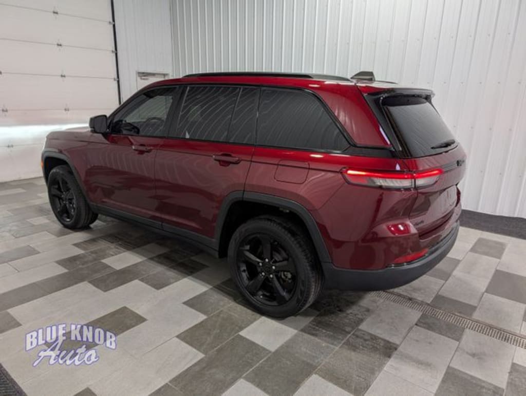 Used 2023 Jeep Grand Cherokee Limited SUV