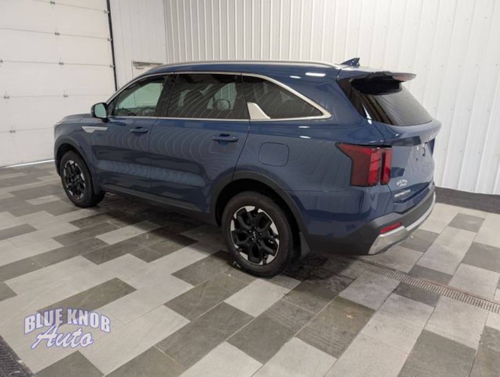 Used 2025 Kia Sorento S SUV