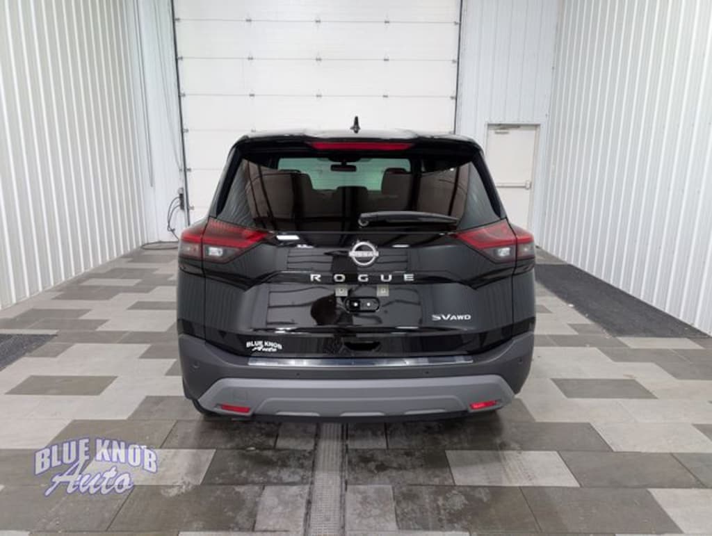 Used 2023 Nissan Rogue SV SUV