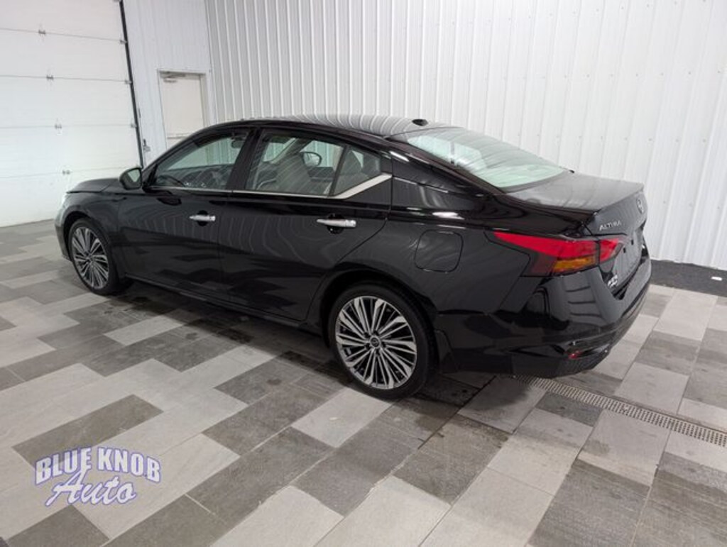 Used 2024 Nissan Altima 2.5 SL Sedan