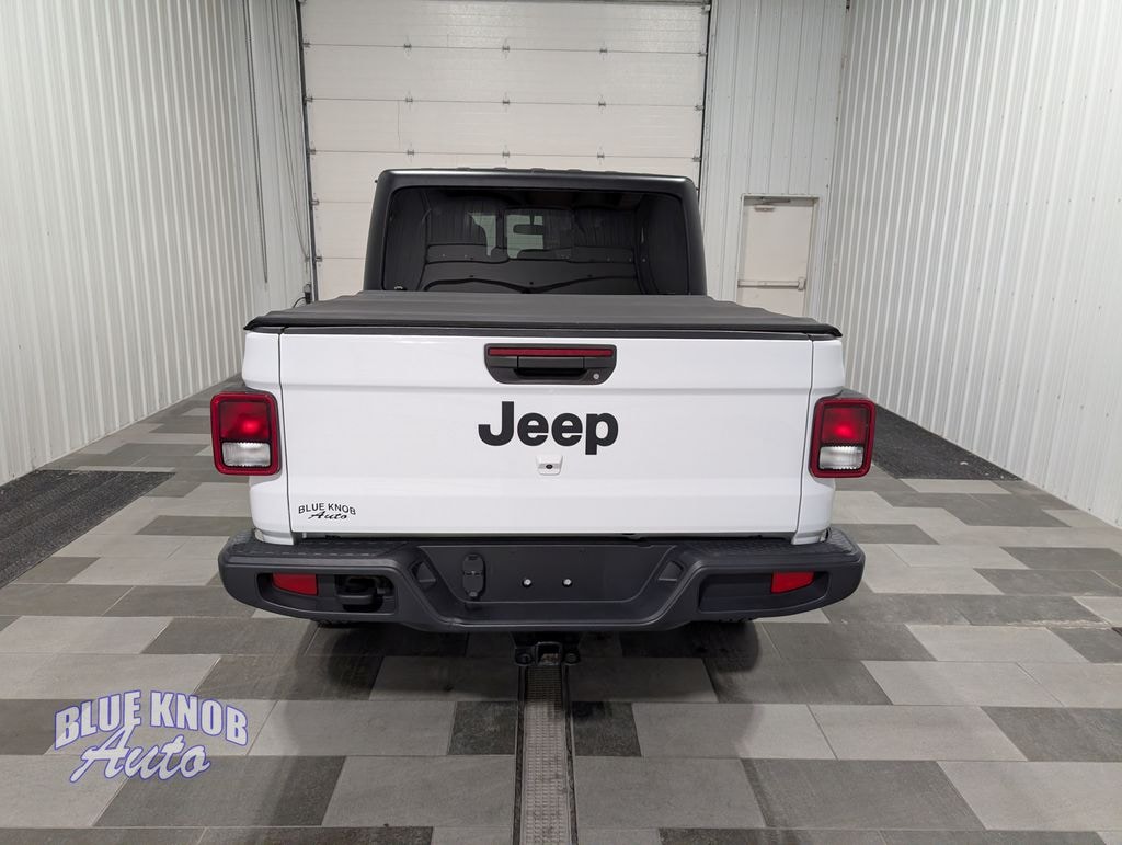 Used 2022 Jeep Gladiator Sport Truck