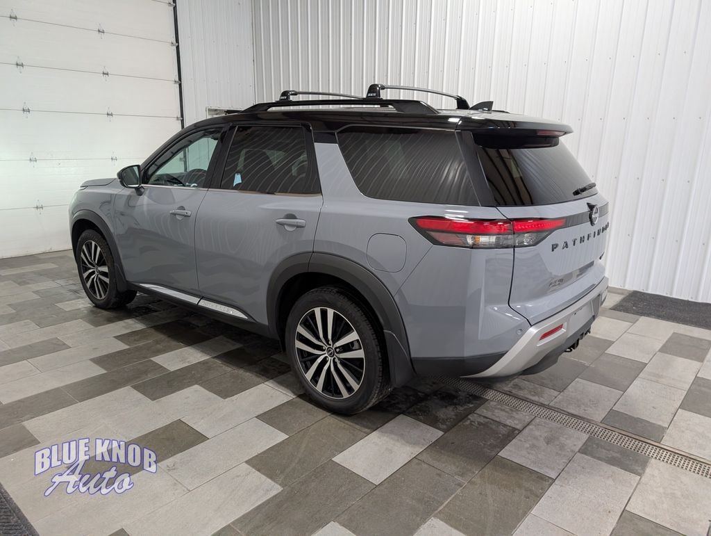 Used 2023 Nissan Pathfinder Platinum SUV