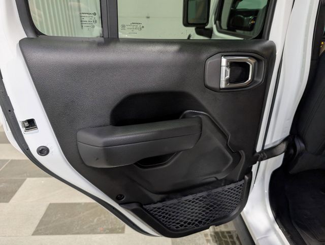 2022 Jeep Wrangler Unlimited Willys - Photo 8