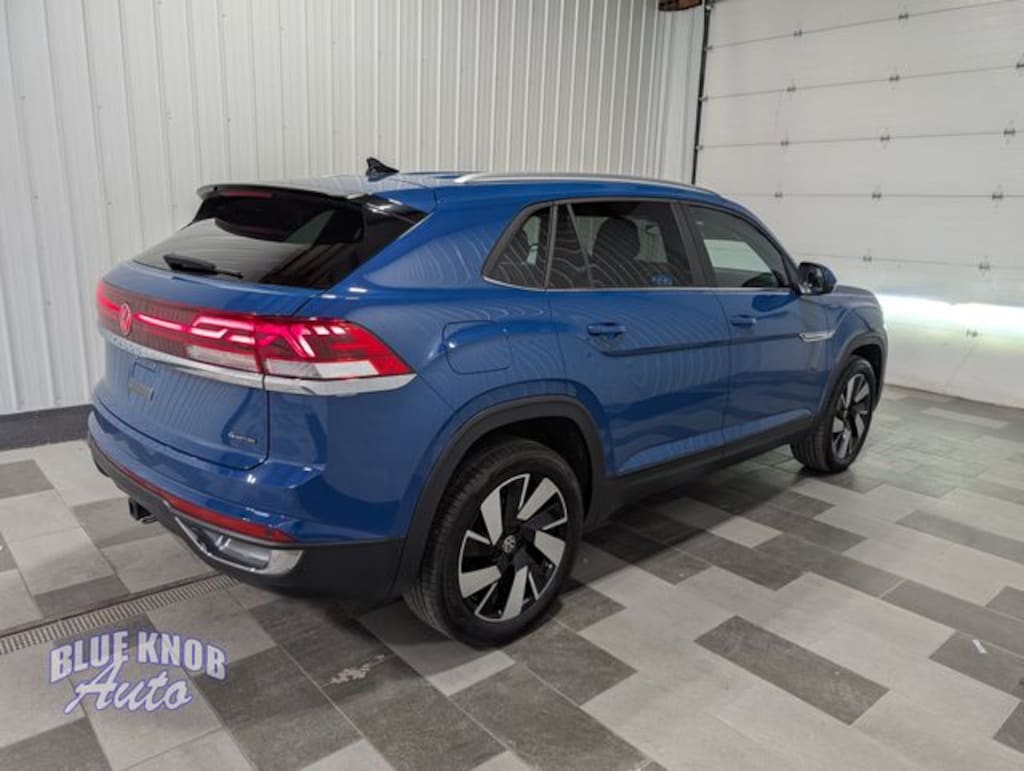 Used 2025 Volkswagen Atlas Cross Sport 2.0T SE w/Technology SUV