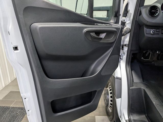 2023 Mercedes-Benz Sprinter Cab Chassis Base - Photo 8