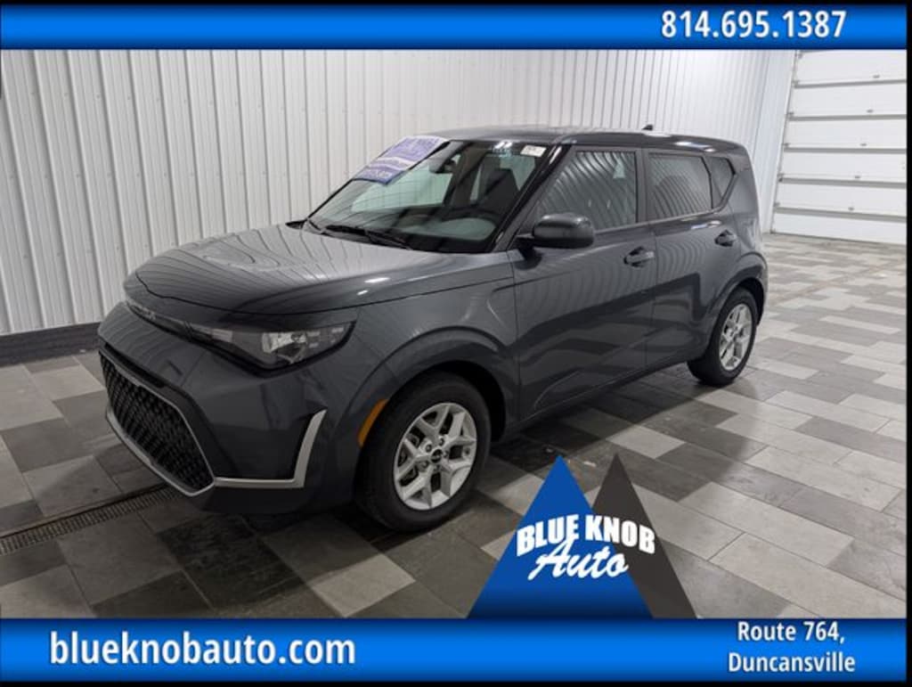 Used 2025 Kia Soul LX Hatchback