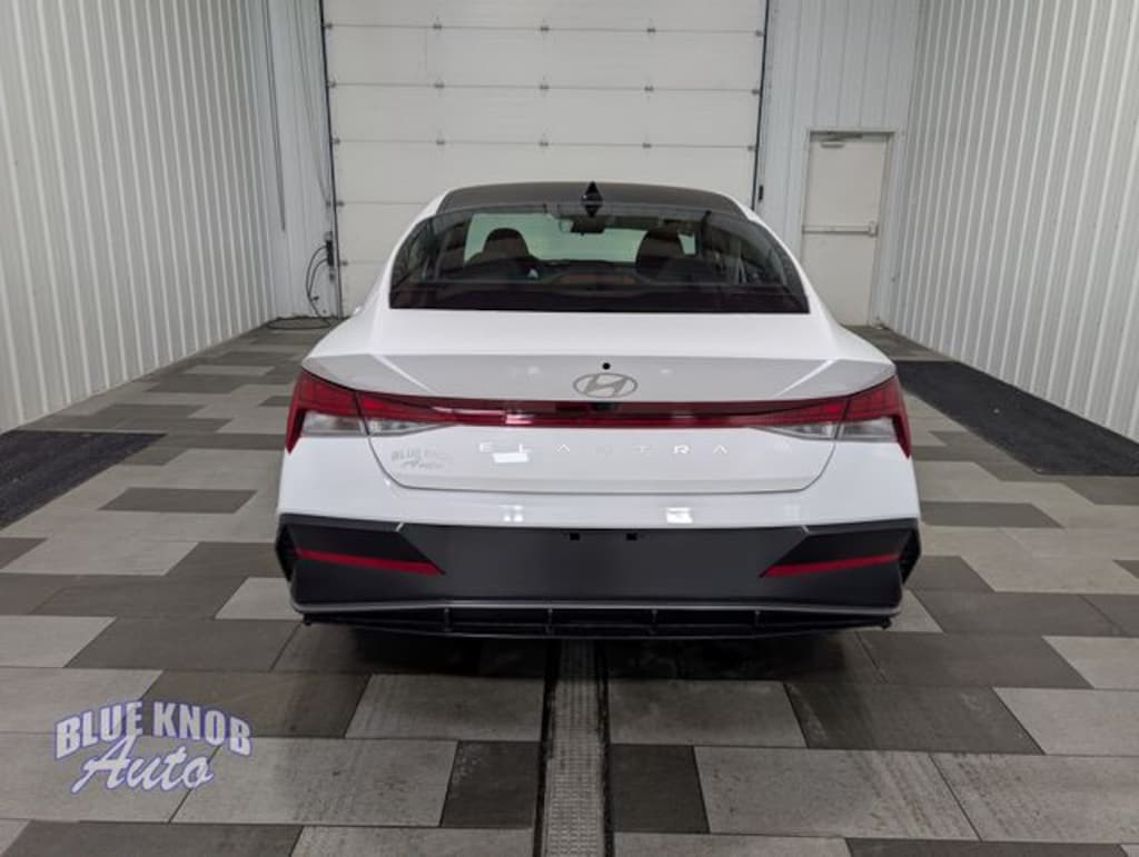 Used 2025 Hyundai Elantra SEL Convenience Sedan
