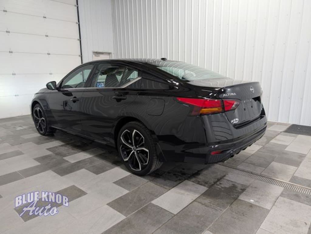 Used 2025 Nissan Altima 2.5 SR Sedan