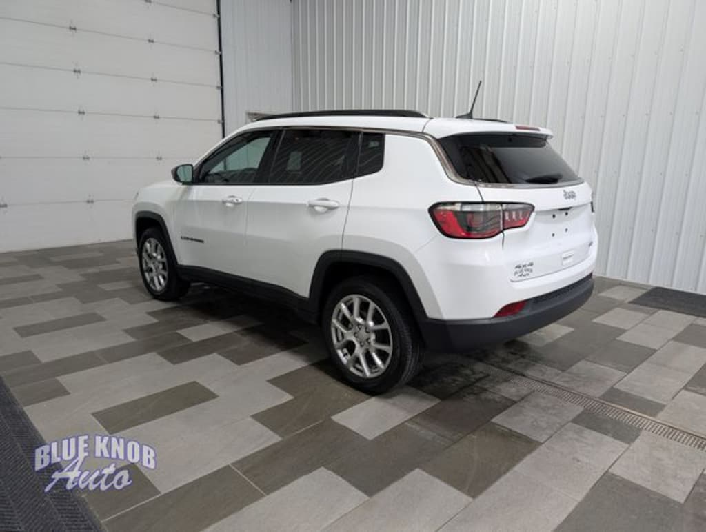 Used 2023 Jeep Compass Latitude Lux SUV