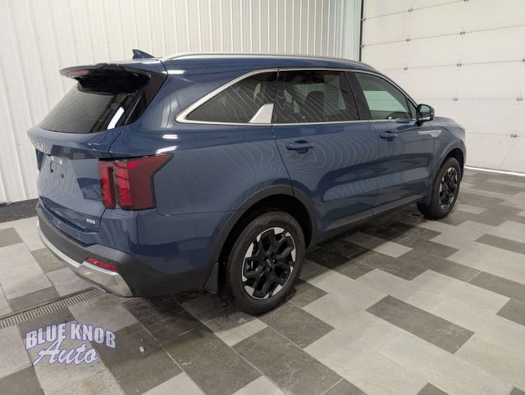 Used 2025 Kia Sorento S SUV