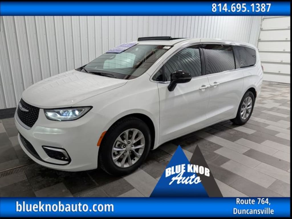 Used 2026 Chrysler Pacifica Limited Minivan/Van