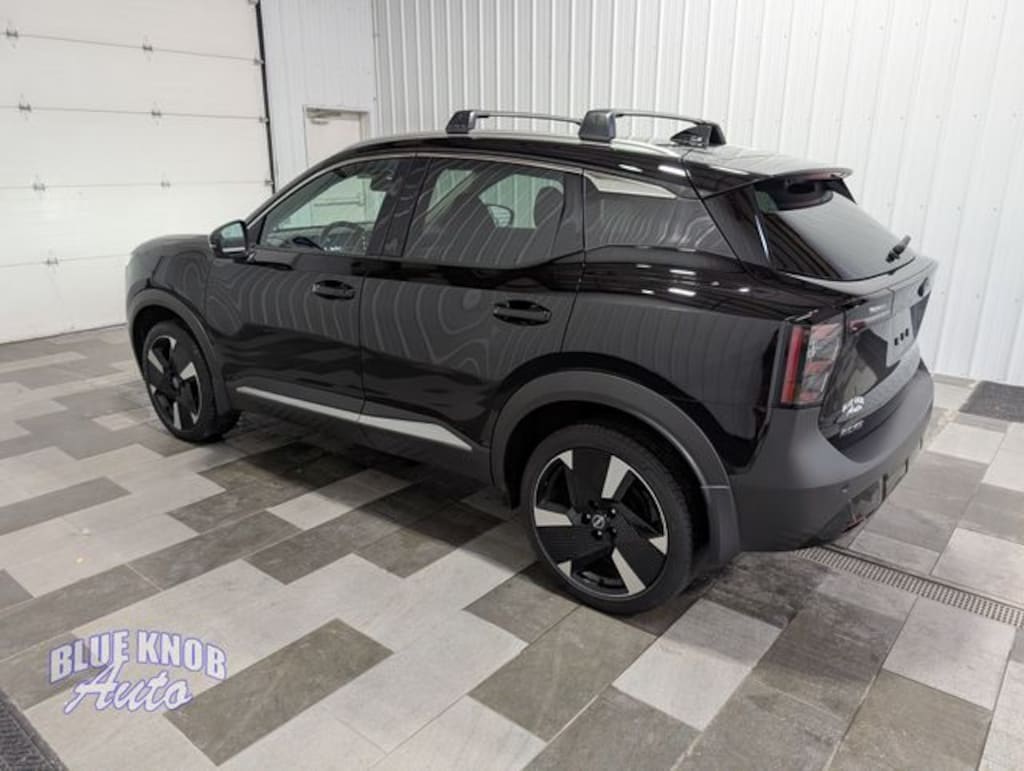 Used 2026 Nissan Kicks SR SUV