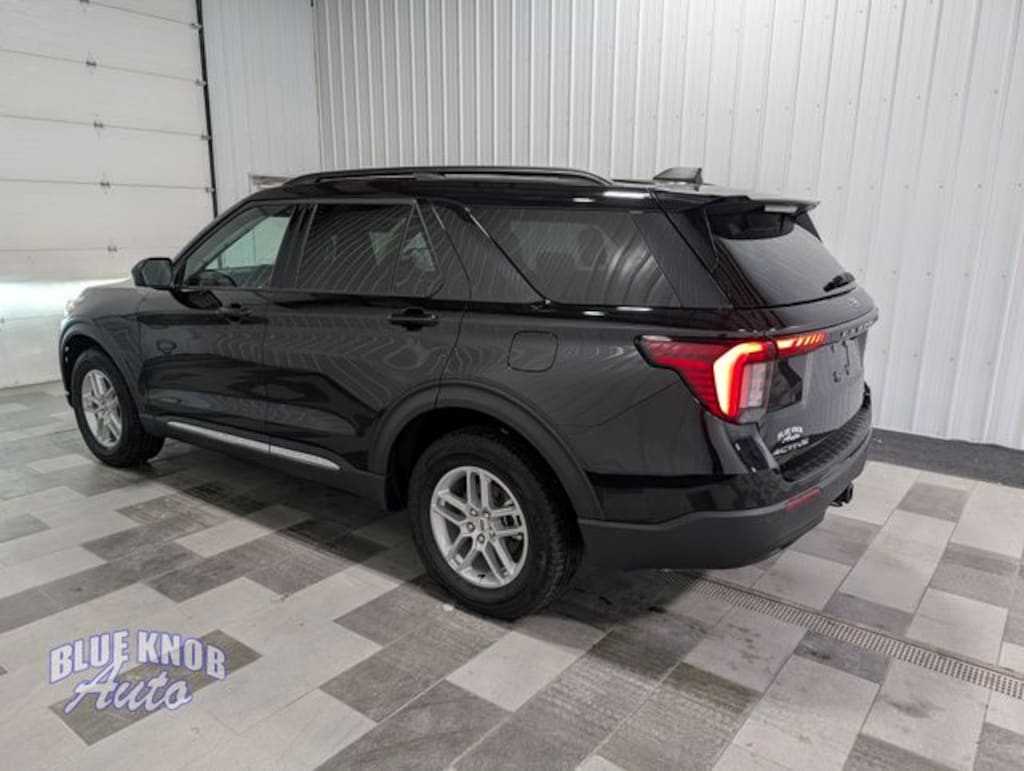 Used 2025 Ford Explorer Active SUV