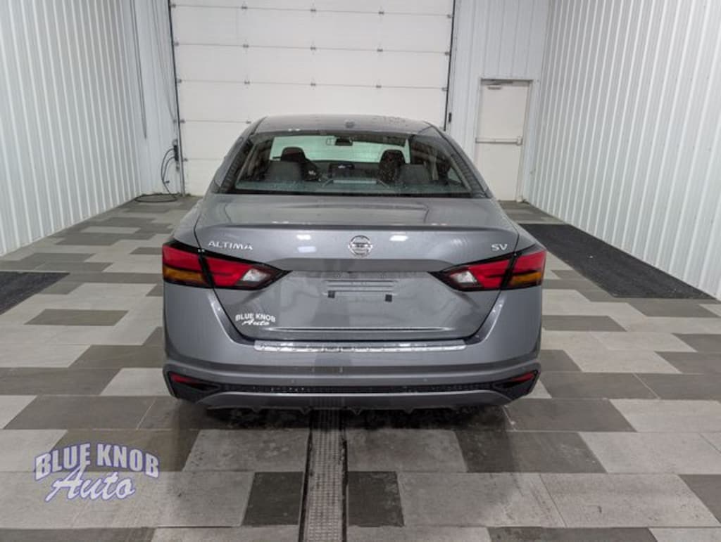 Used 2022 Nissan Altima 2.5 SV Sedan