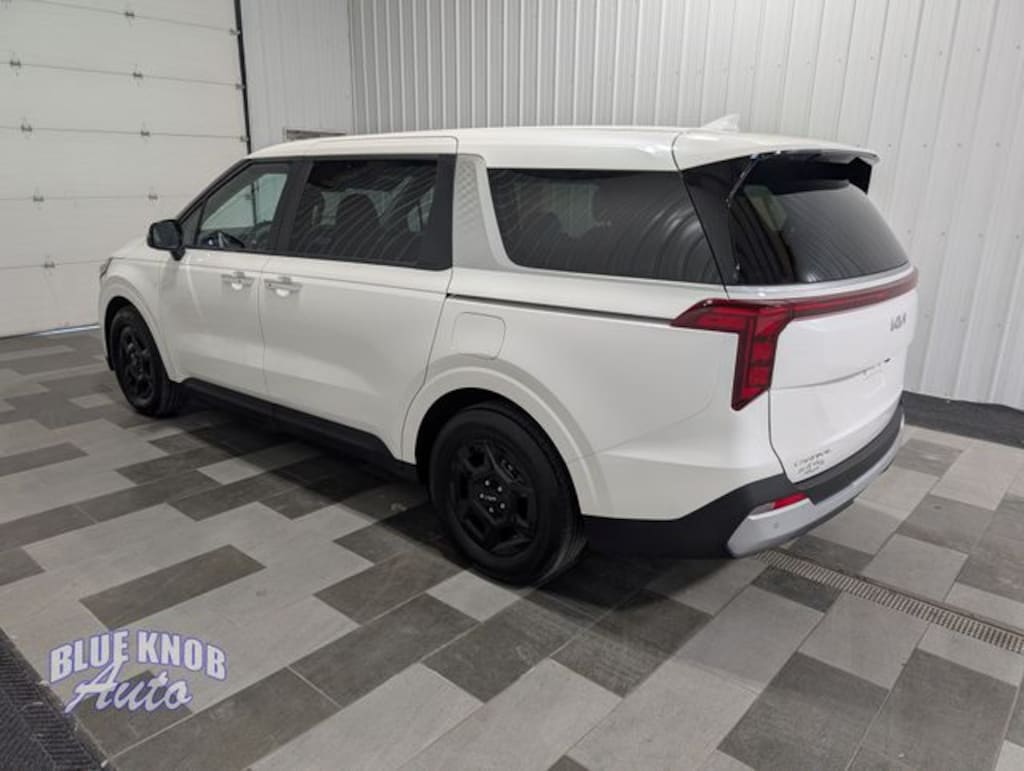 Used 2026 Kia Carnival LXS Minivan/Van