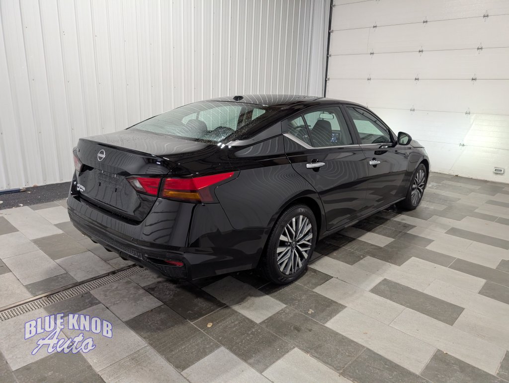 Used 2025 Nissan Altima 2.5 SV Sedan