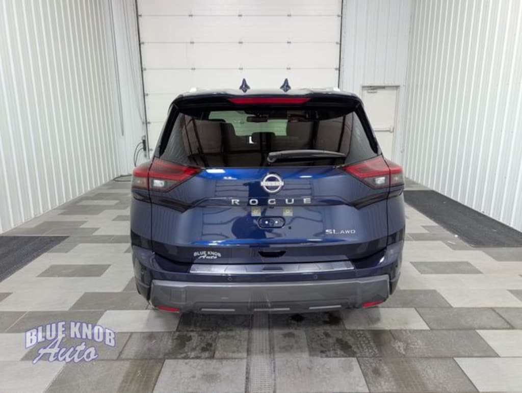 Used 2025 Nissan Rogue SL SUV