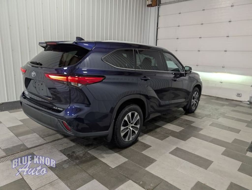 Used 2022 Toyota Highlander XLE SUV