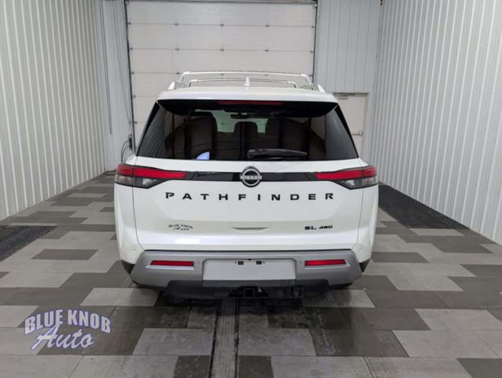 Used 2024 Nissan Pathfinder SL SUV