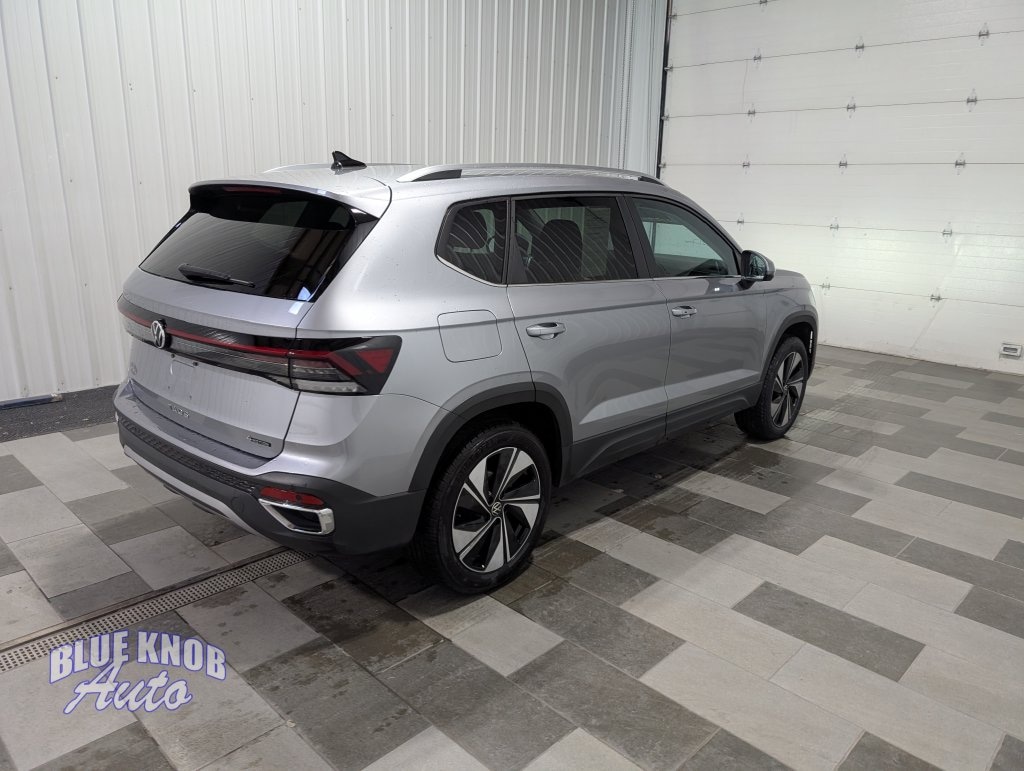 Used 2025 Volkswagen Taos 1.5T SE SUV