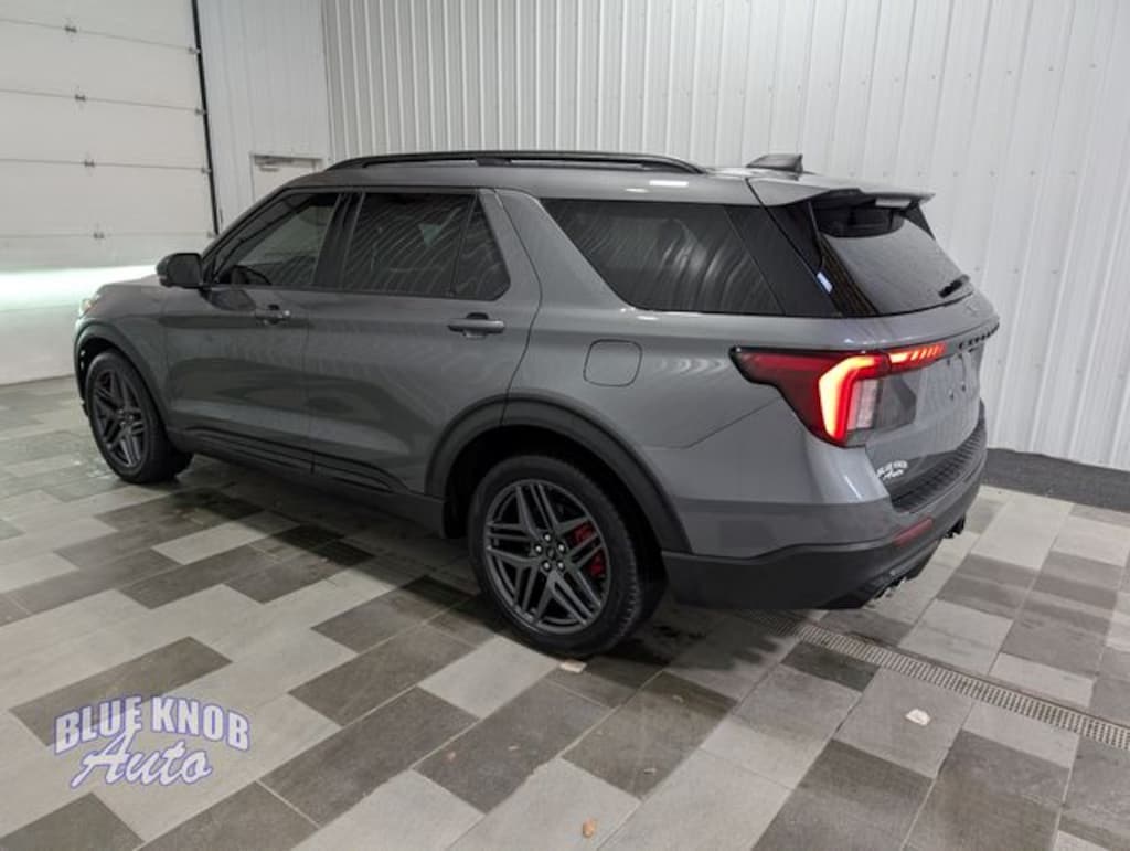 Used 2025 Ford Explorer ST SUV