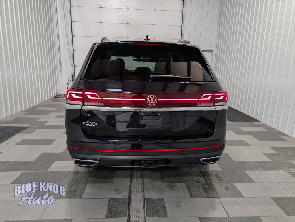 Used 2025 Volkswagen Atlas 2.0T SE w/Technology SUV