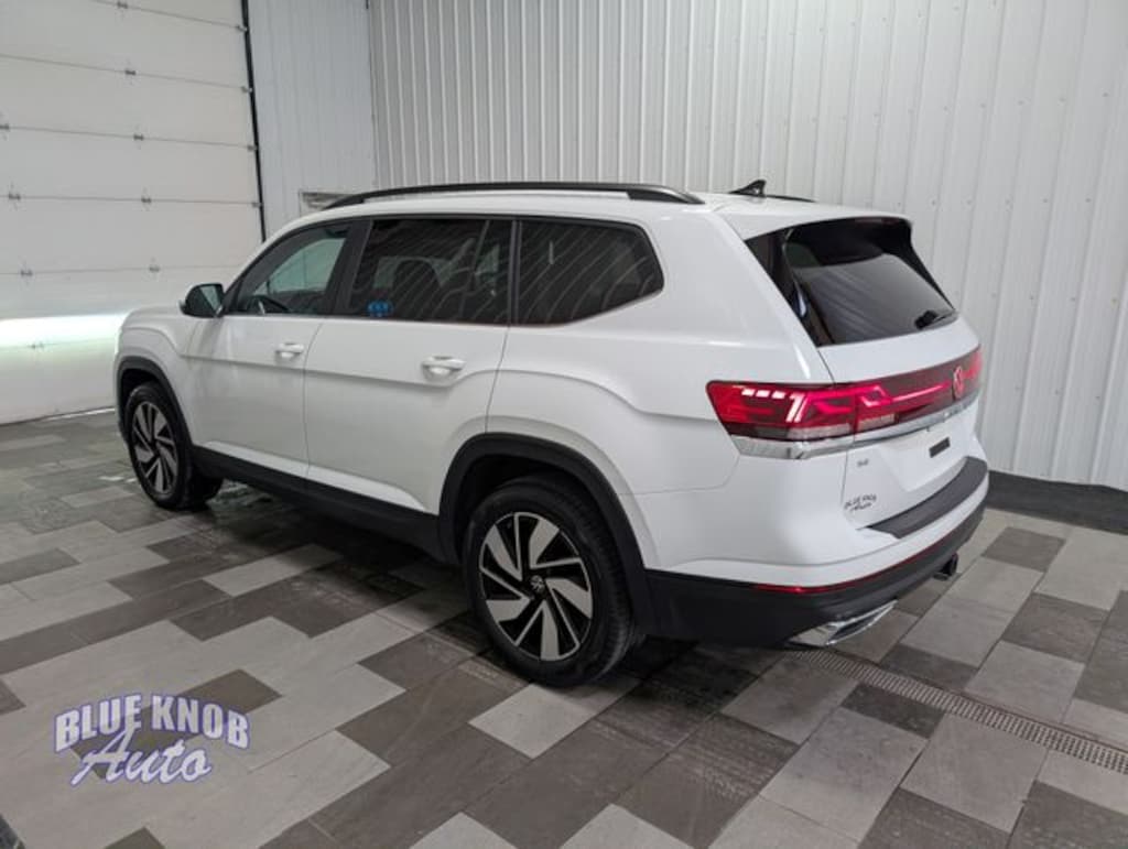 Used 2025 Volkswagen Atlas 2.0T SE w/Technology SUV
