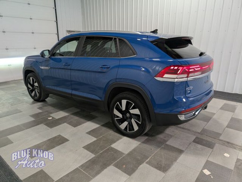 Used 2025 Volkswagen Atlas Cross Sport 2.0T SE w/Technology SUV