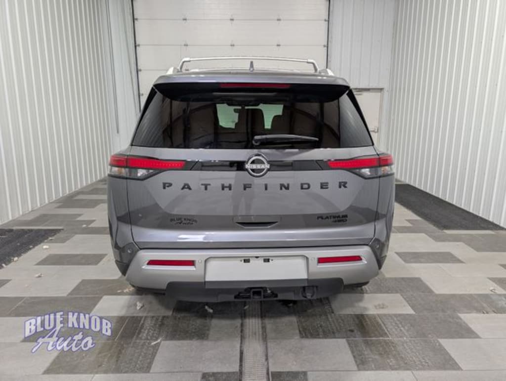 Used 2025 Nissan Pathfinder Platinum SUV