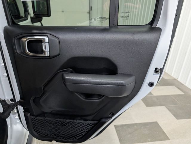 2022 Jeep Wrangler Unlimited Willys - Photo 22