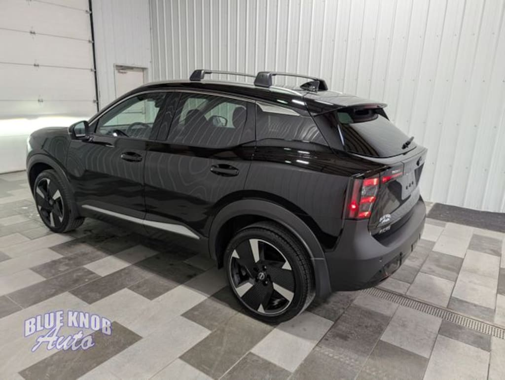 Used 2026 Nissan Kicks SR SUV