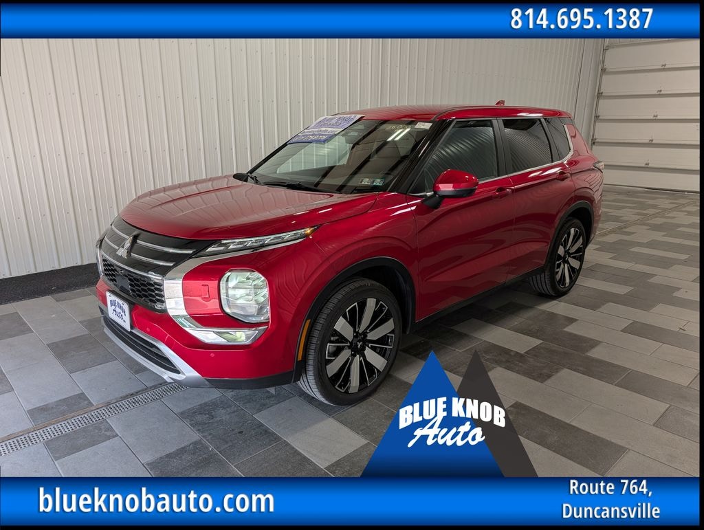 Used 2025 Mitsubishi Outlander SE SUV