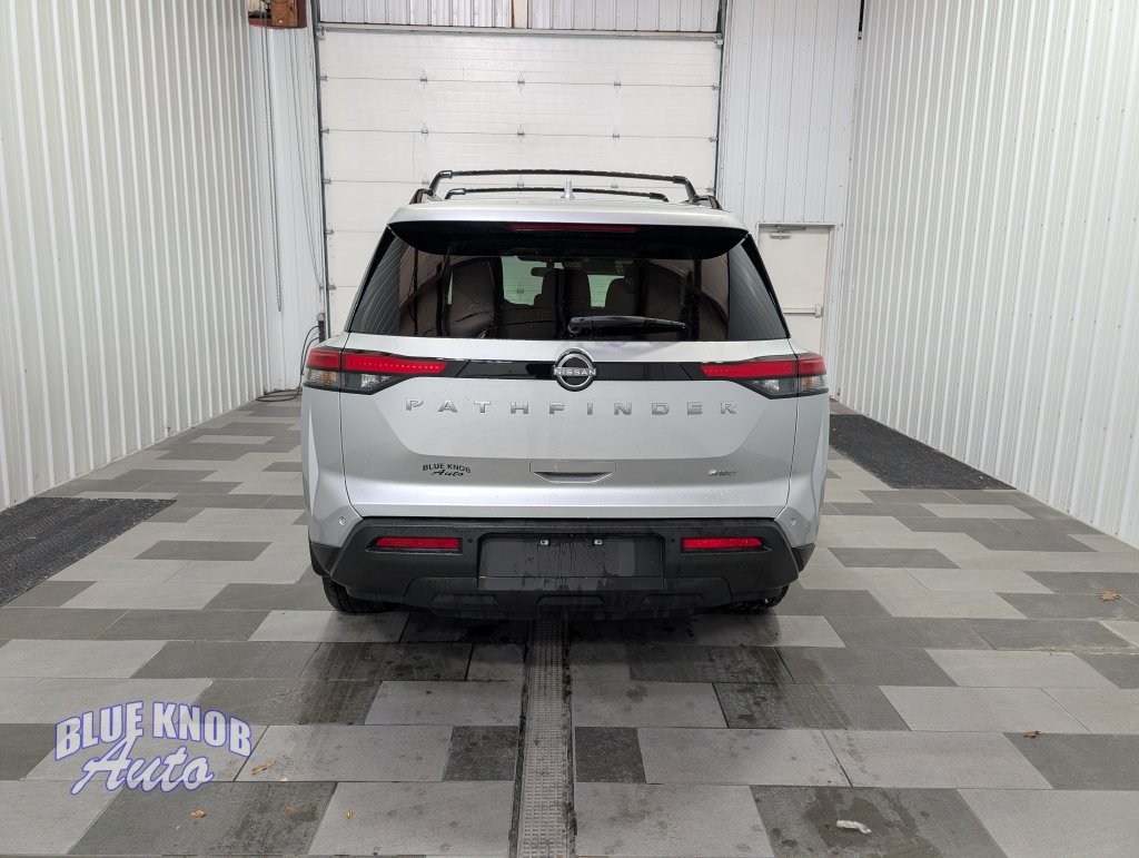 Used 2025 Nissan Pathfinder SV SUV