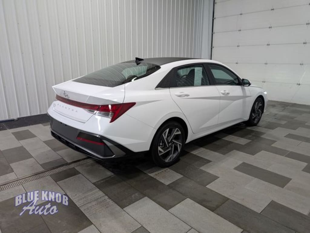 Used 2025 Hyundai Elantra SEL Convenience Sedan